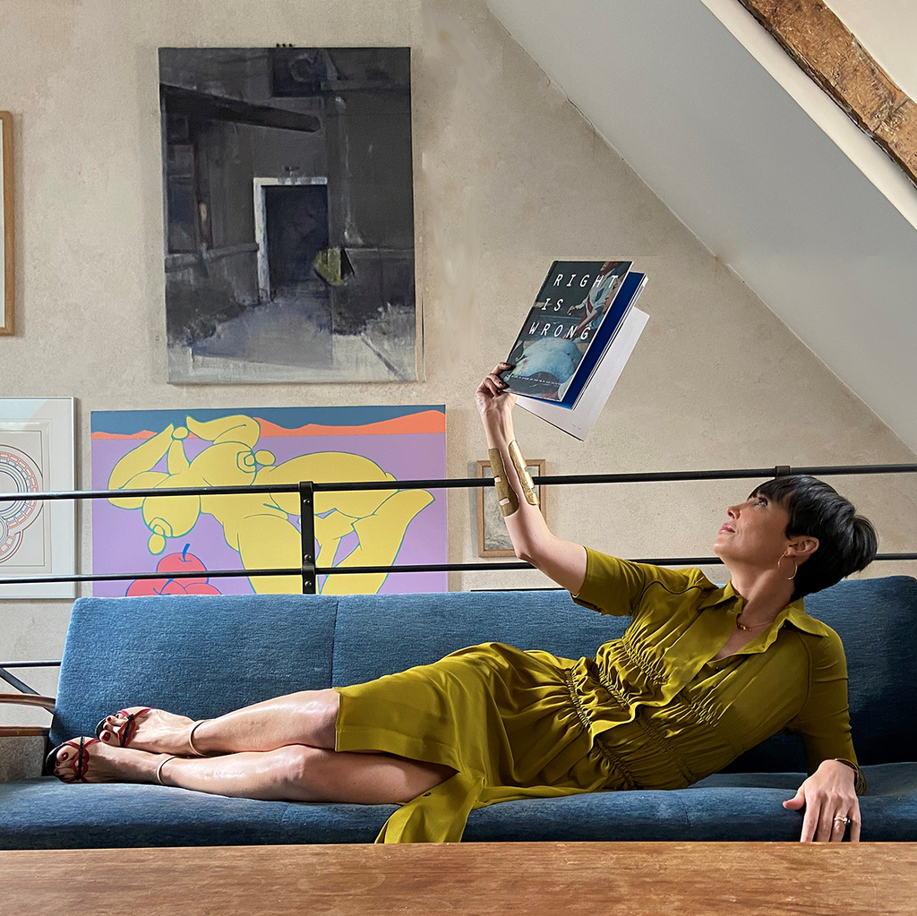 Christine is 1.69m tall and wears a size 02