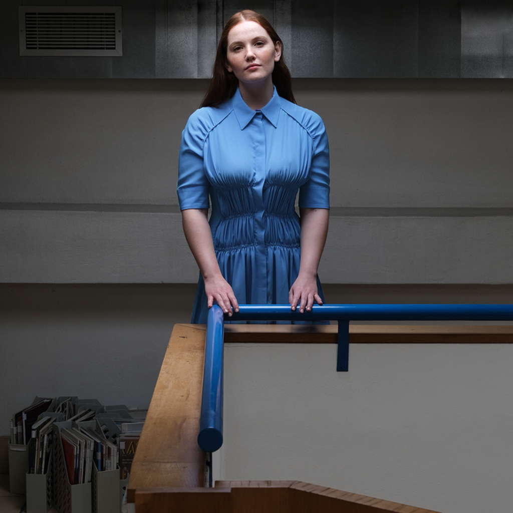 Ines mesure 1.75m et porte une taille 04