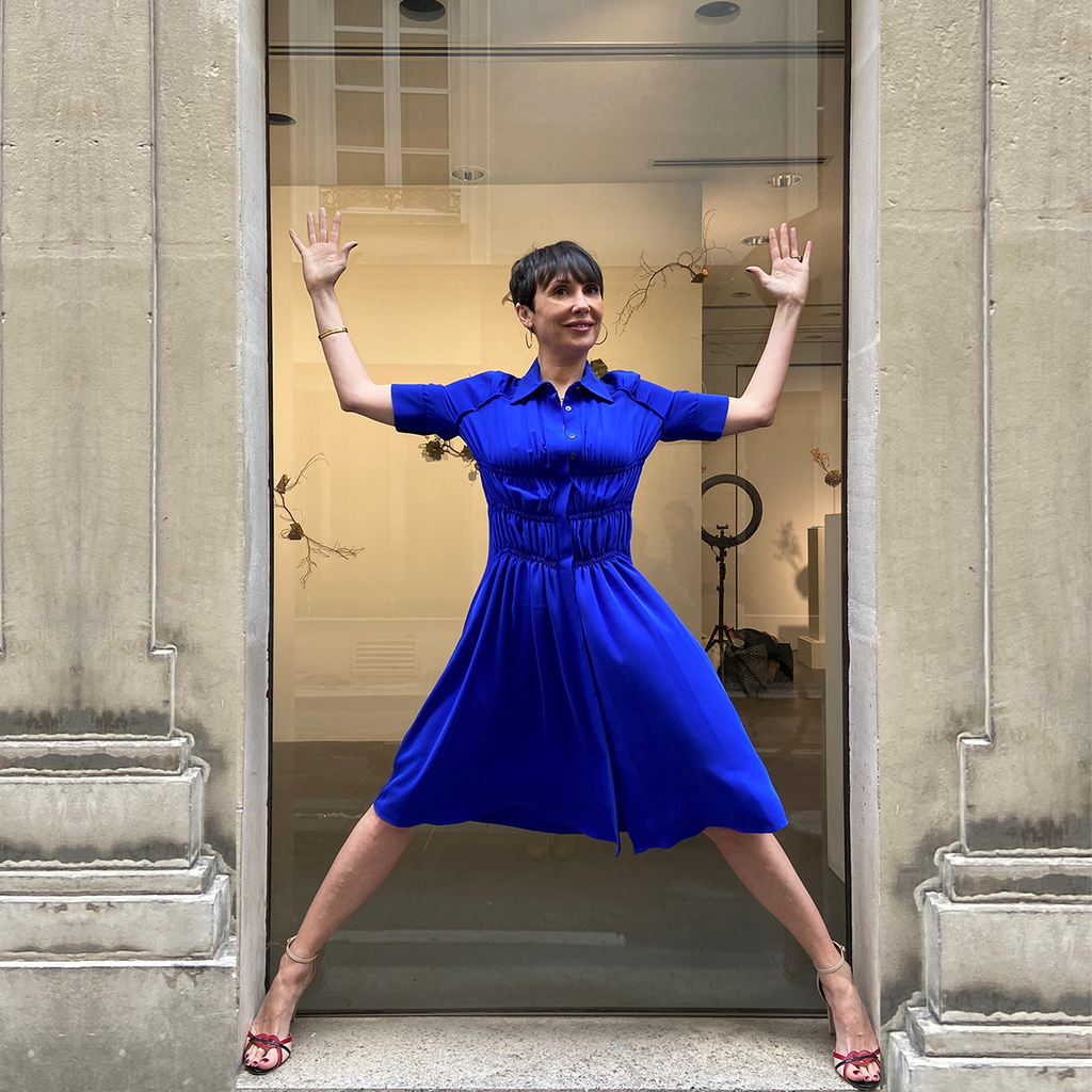 Christine mesure 1.69m et porte une taille 02